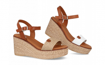 5890 - DIGODIGO
                SANDALIAS DE CUNA