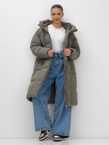 Пальто зимнее утепленное с капюшоном женское темно-серого цвета 7741TC