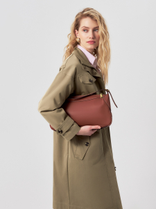 Плащ прямого силуэта из премиальной плащевой ткани