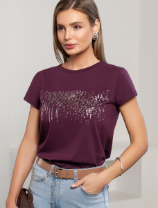 Нарядная футболка с блестящим принтом