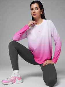 Спортивный рашгард свободного кроя