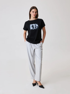 Брюки с защипами зауженные к низу