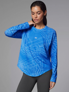 Спортивный рашгард свободного кроя