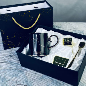 106-293 Кружка 360мл с ложкой и фильтром РАК в под.уп.(х12)Фарфор