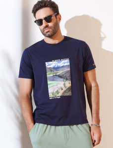 Футболка из премиального хлопка с авторским принтом