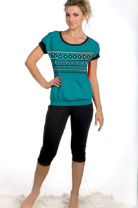 Женская пижама с бриджами и футболкой 50