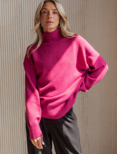 Свитер из пряжи с кашемиром