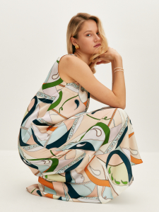 Расклешенное платье-миди