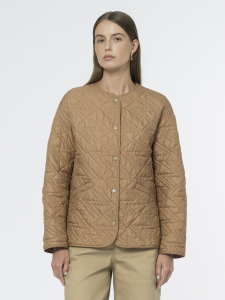 Стеганая куртка на кнопках