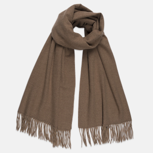 Широкий палантин с бахромой