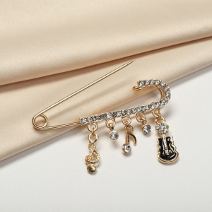 Булавка «Классика» нотки, 5.5 см, бело-чёрная в золоте