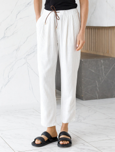 Брюки изо льна с вискозой на резинке и кожаном шнуре