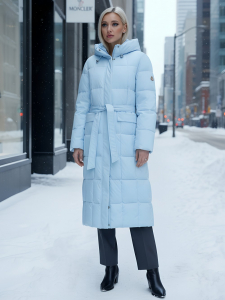 Пальто утепленное стеганное зимнее с капюшоном женское голубого цвета 9609Gl