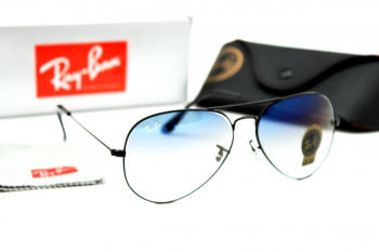 Солнцезащитные очки  3025 черный синий градиент