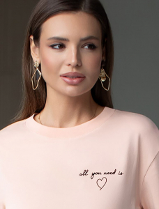 Свободная футболка с принтом из премиального хлопка с эластаном