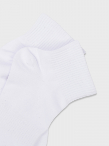 Короткие белые носки