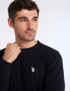 CABLE CREW NECK SWEATER