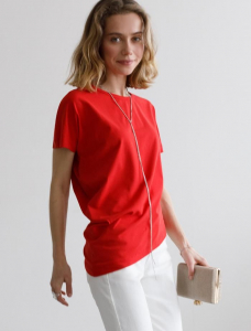 Футболка из премиального хлопка с ассемитричным низом