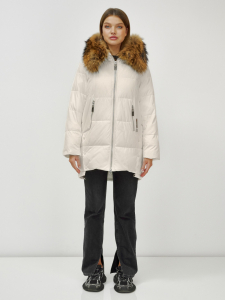 Куртка женская зимняя с мехом енот премиум класса бежевого цвета 381B