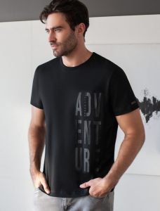 Футболка базовая полуприлегающая из премиального хлопка с принтом