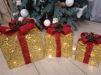 Новогоднее украшение под елку из 3 - х подарочных коробочек №3