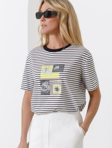 Свободная футболка в черно-белую полоску с принтом из премиального хлопка с эластаном