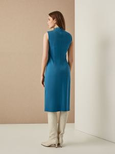 Платье без рукавов из трикотажа