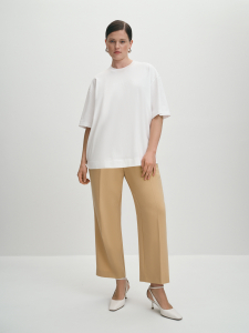 Свободная футболка из хлопка с пайетками