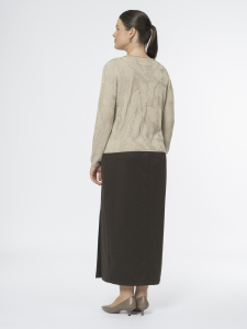 Джемпер, связанный по бесшовной технологии