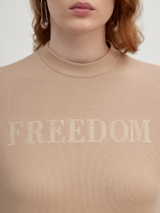 Блуза трикотажная с вышивкой