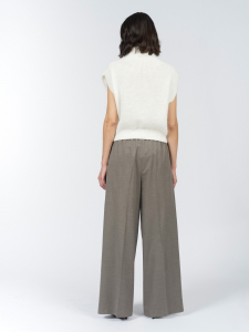 Широкие брюки со стрелками