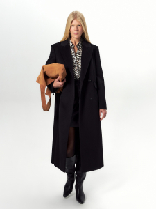 Пальто из шерсти с мембраной и утеплённой спинкой