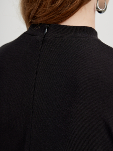 Блуза трикотажная с вышивкой