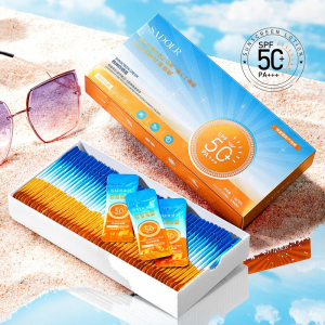 Солнцезащитный крем для лица и тела SPF 50 Sadoer, КОРОБКА 50 саше.