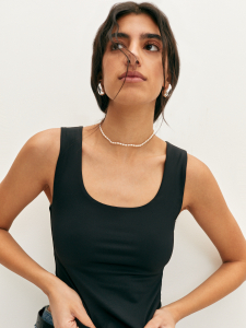 Топ с круглым вырезом