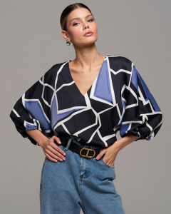 Блузка шёлковая с цельнокроеным рукавом 17.6.11