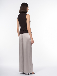 Прямые брюки с атласным блеском