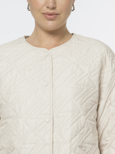 Стеганая куртка на кнопках