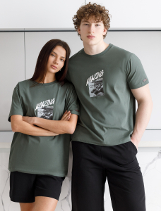 Футболка из премиального хлопка с авторским принтом