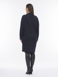 Трикотажное короткое платье с воротником на молнии