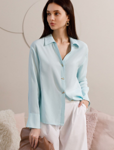 Блузка с широкими манжетами из вискозы с лиоцеллом