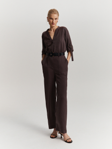 Комбинезон с V-образным вырезом