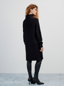 Платье вязаное из шерсти мериноса