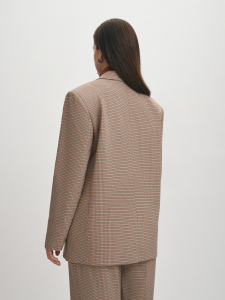 Костюмный пиджак в клетку