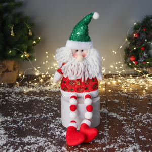 Игрушка мягкая «Дед Мороз в сияющем костюме с пуговками» 47?19 см, красно-зелёный