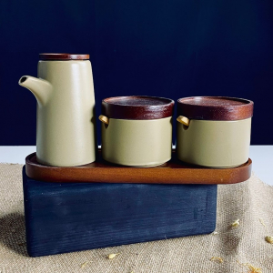 235-120 Набор для специй 2 банки 250мл с ложкам и бутылки 2пр. на под-ке TROPICAL в под.уп.(х8)