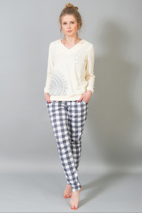 Женский домашний костюм с брюками и кофтой 184