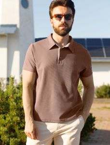 Футболка-поло из фактурного трикотажа