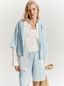 Легкие шорты изо льна