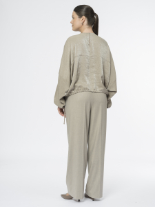 Блуза с кулиской по низу